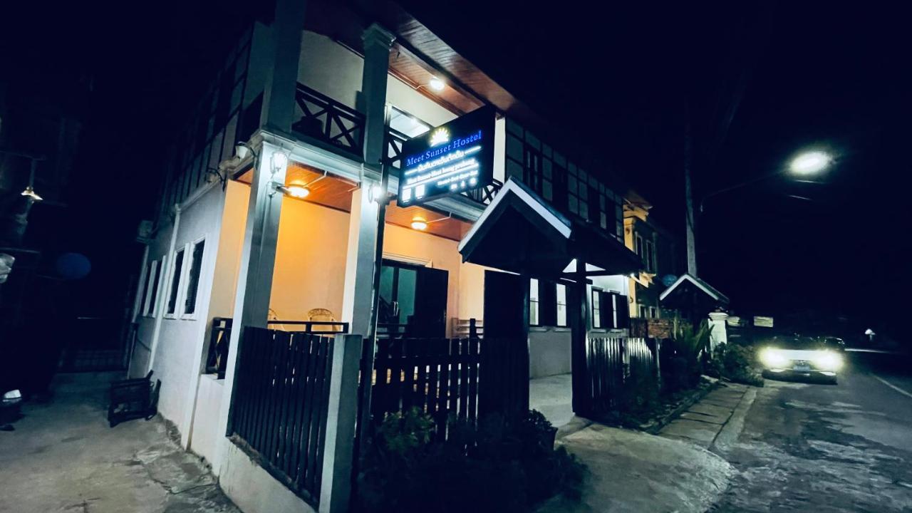 Meet Sunset Hostel Luangprabang Exterior foto